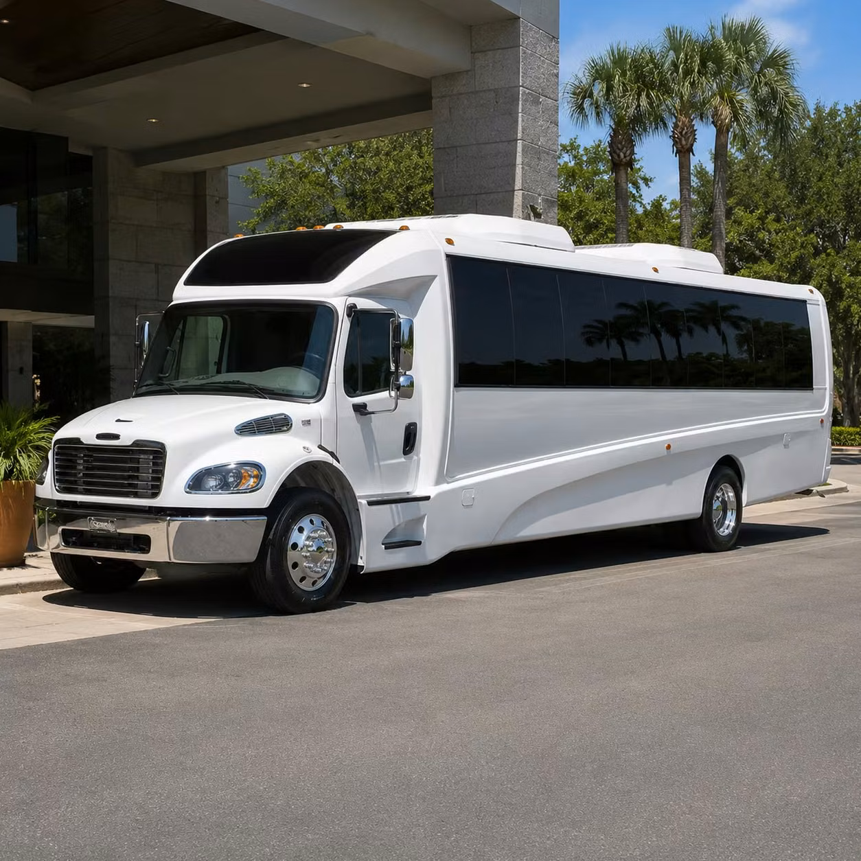 rialto 28 passenger minibus rental