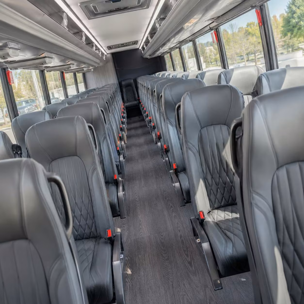 rialto 35 passenger minibus rental